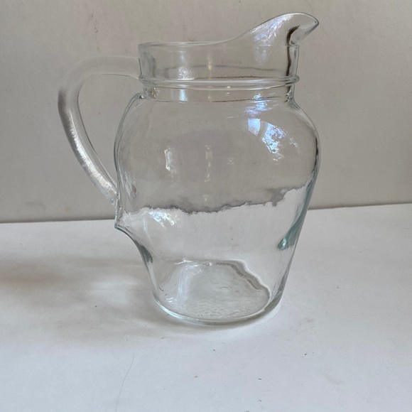 Vintage clear glass milk pitcher - Picture 1 of 8